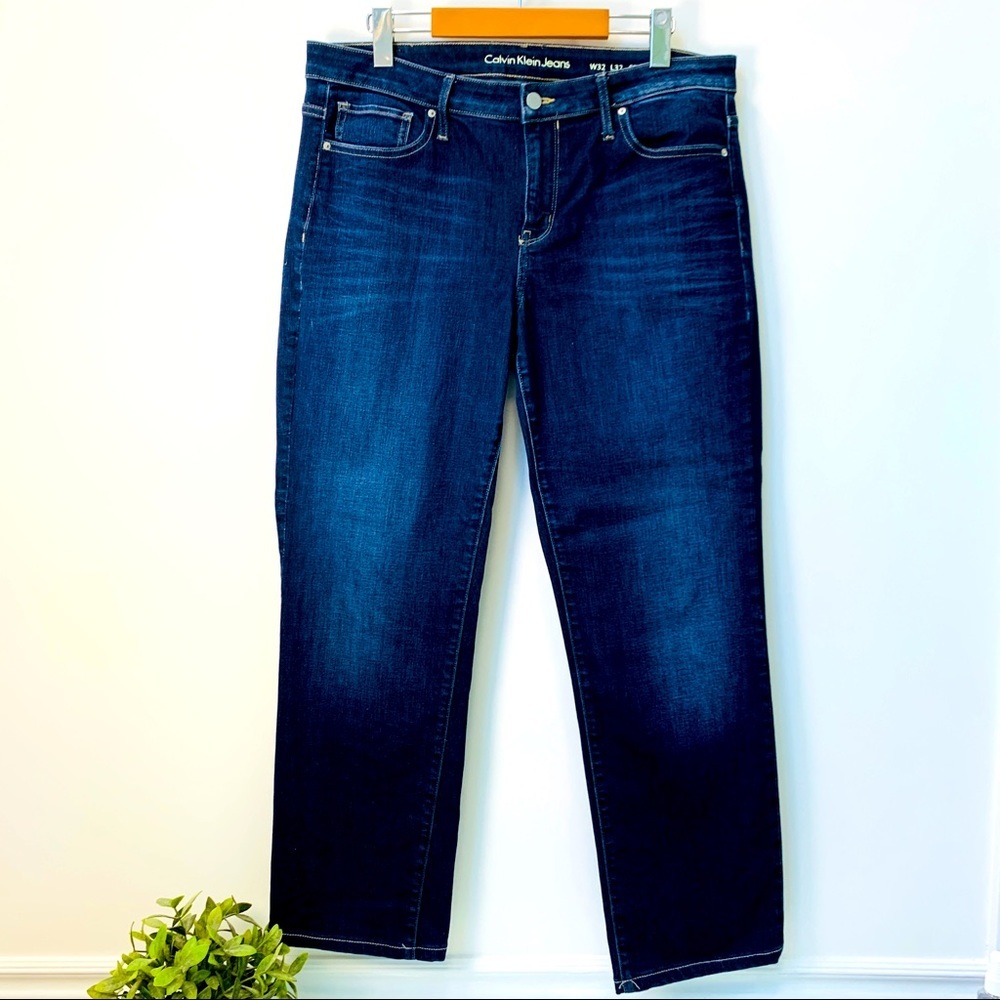 Calvin Klein Men's Strait Dark Blue Denim Jeans - Size 32W x 32L